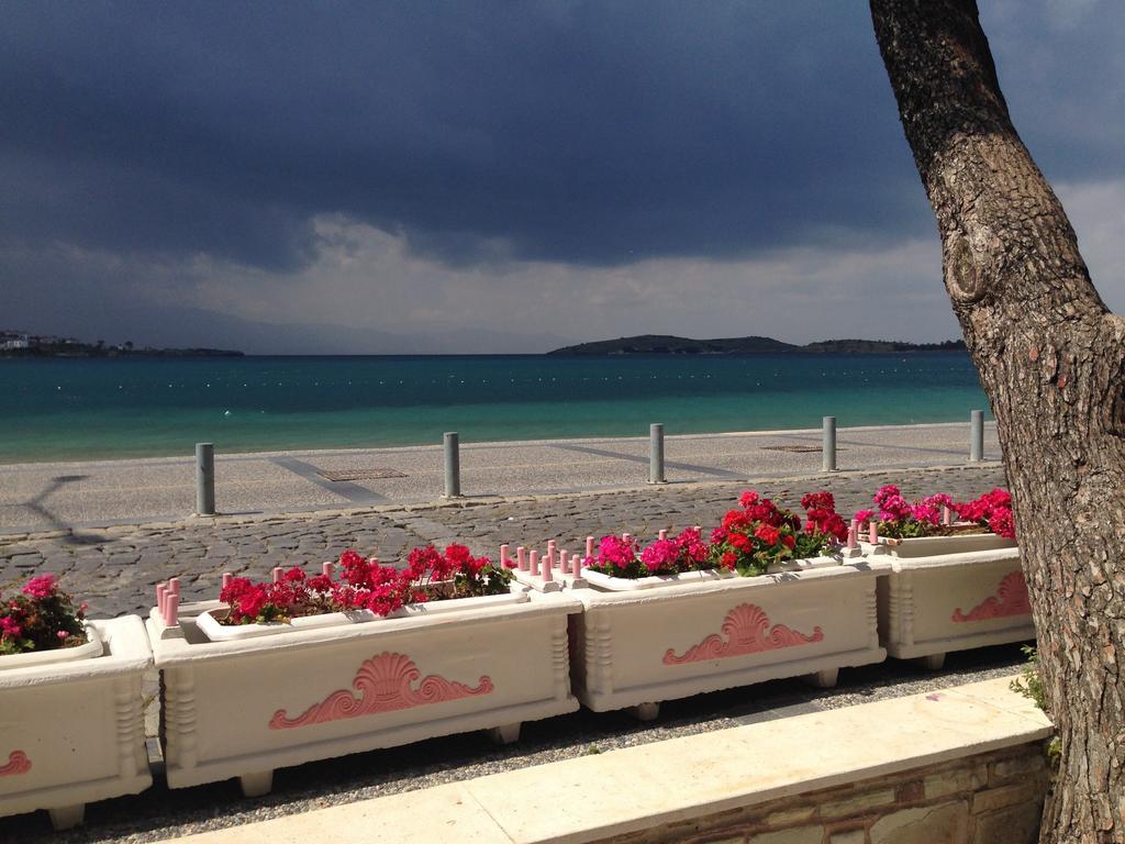 Lola 38 Hotel Foça Exterior foto